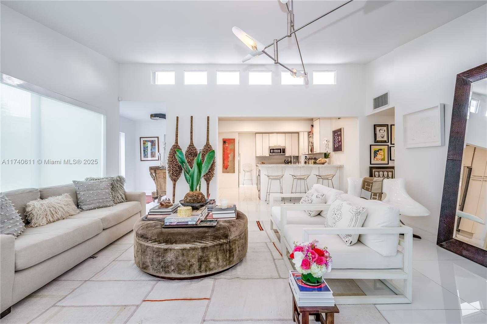 Small Image of 2135 NORTH EAST 124TH ST, North Miami Number 12