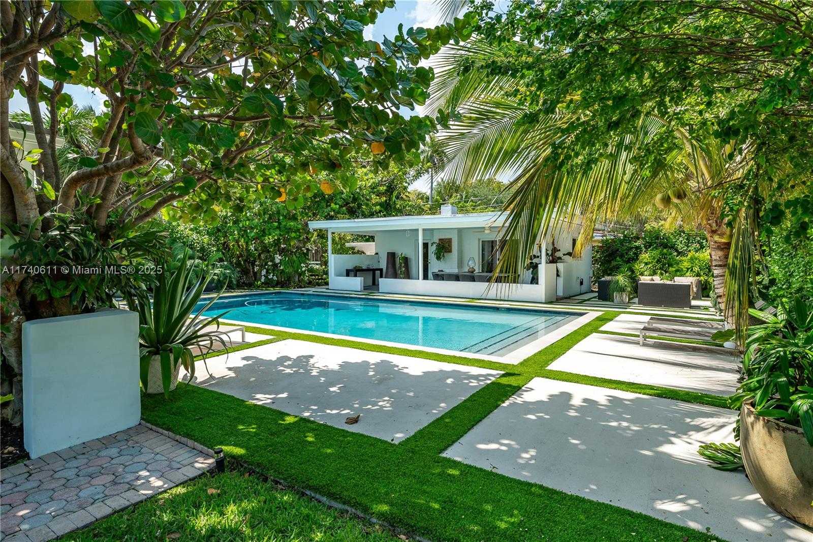 Small Image of 2135 NORTH EAST 124TH ST, North Miami Number 30