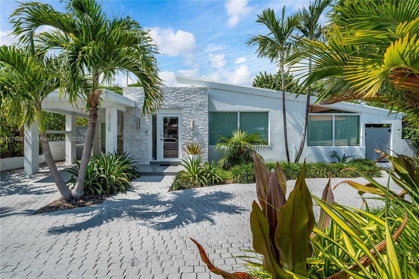 Small Image of 2135 NORTH EAST 124TH ST, North Miami Number 8