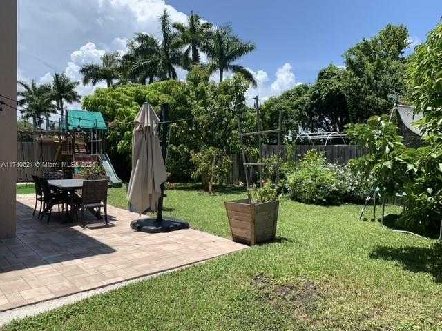 Small Image of 3609 SOUTH EAST 1 STREET, Homestead Number 22