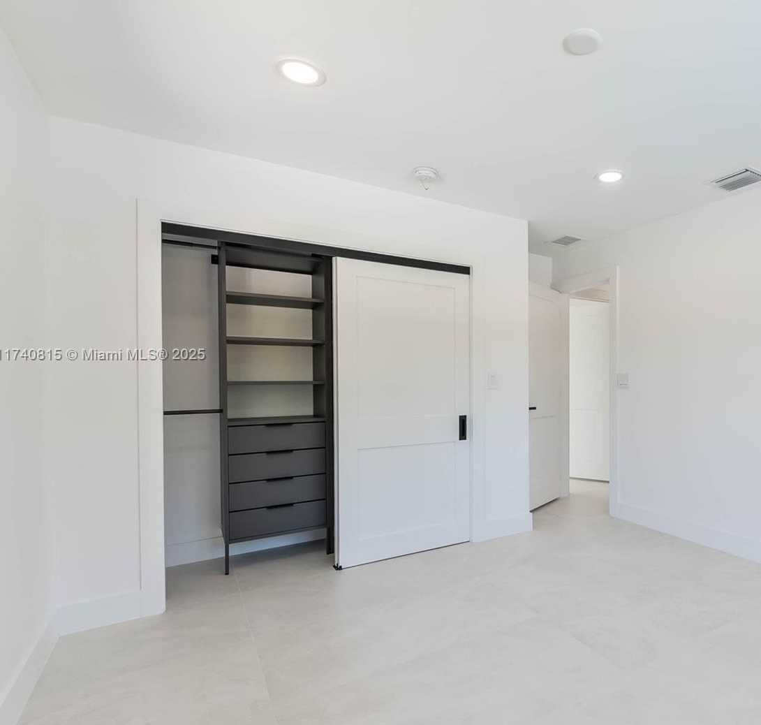Small Image of 14091 SOUTH WEST 82ND PL, Palmetto Bay Number 30