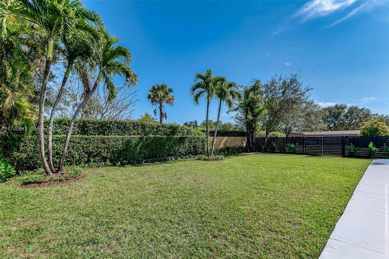 Small Image of 14091 SOUTH WEST 82ND PL, Palmetto Bay Number 40