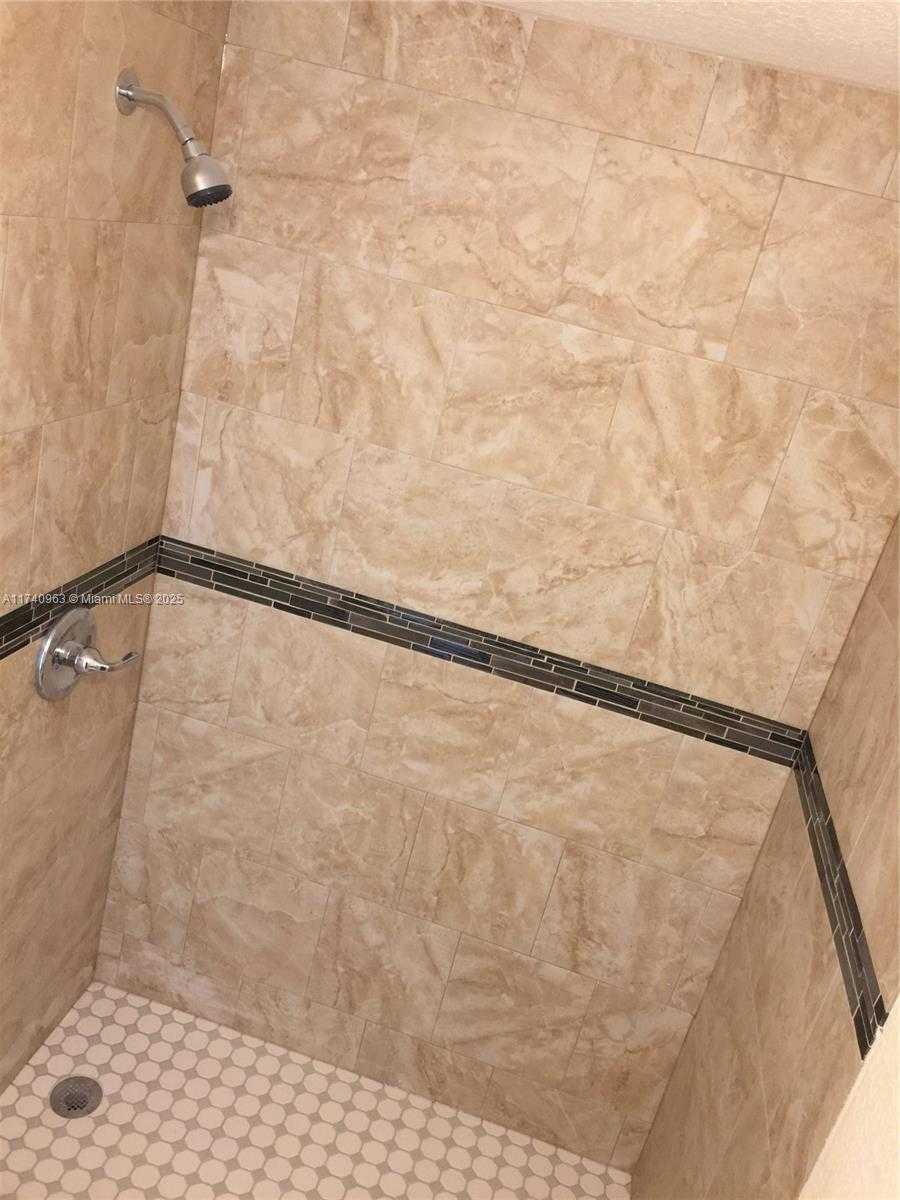 Small Image of 19800 SOUTH WEST 180TH AVE 281, Miami Number 12