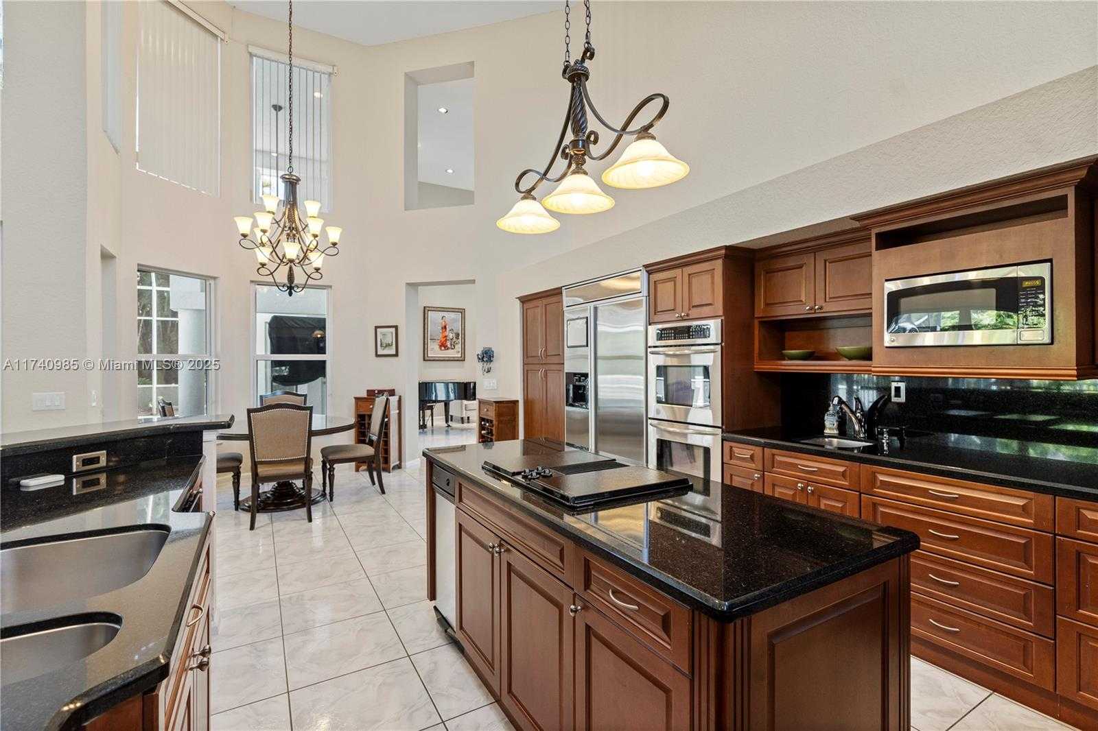 Small Image of 1113 SOUTH WEST 156TH TER, Pembroke Pines Number 16