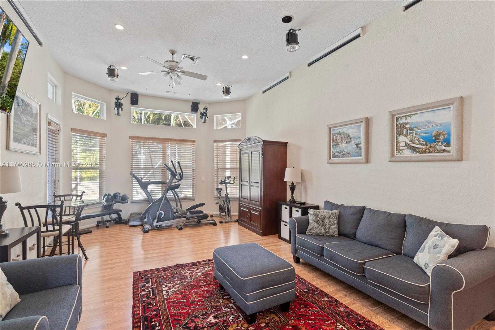 Small Image of 1113 SOUTH WEST 156TH TER, Pembroke Pines Number 22