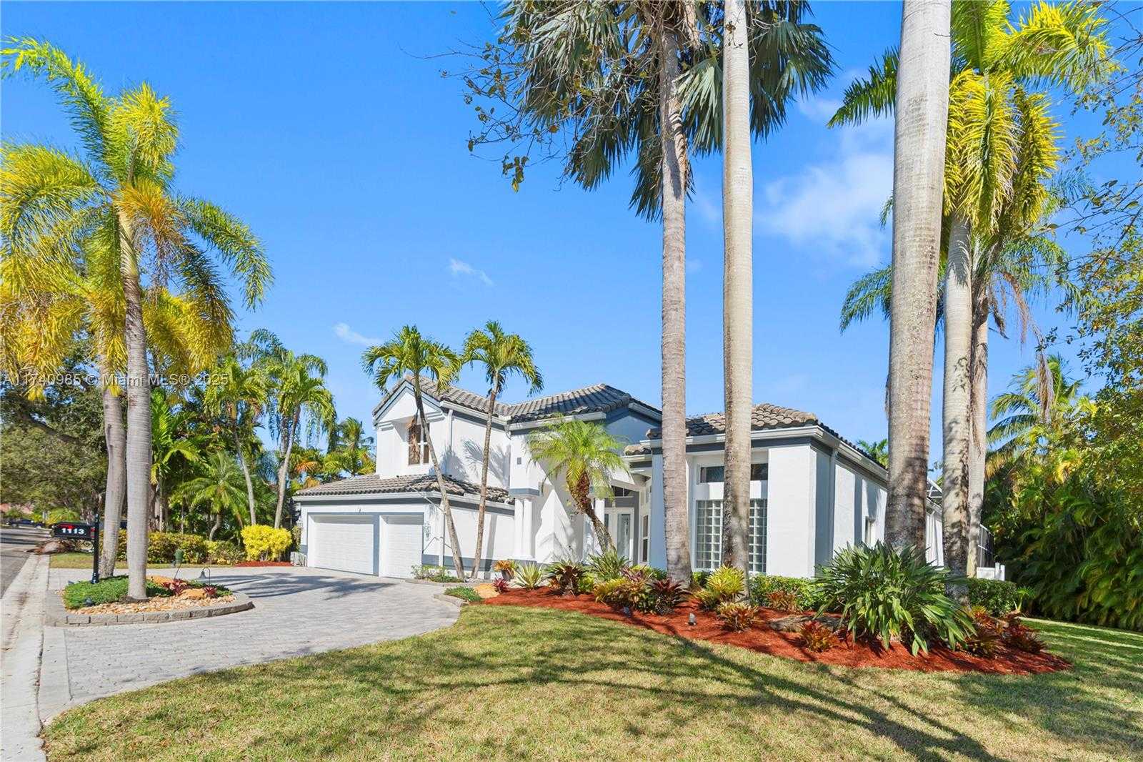 Small Image of 1113 SOUTH WEST 156TH TER, Pembroke Pines Number 3