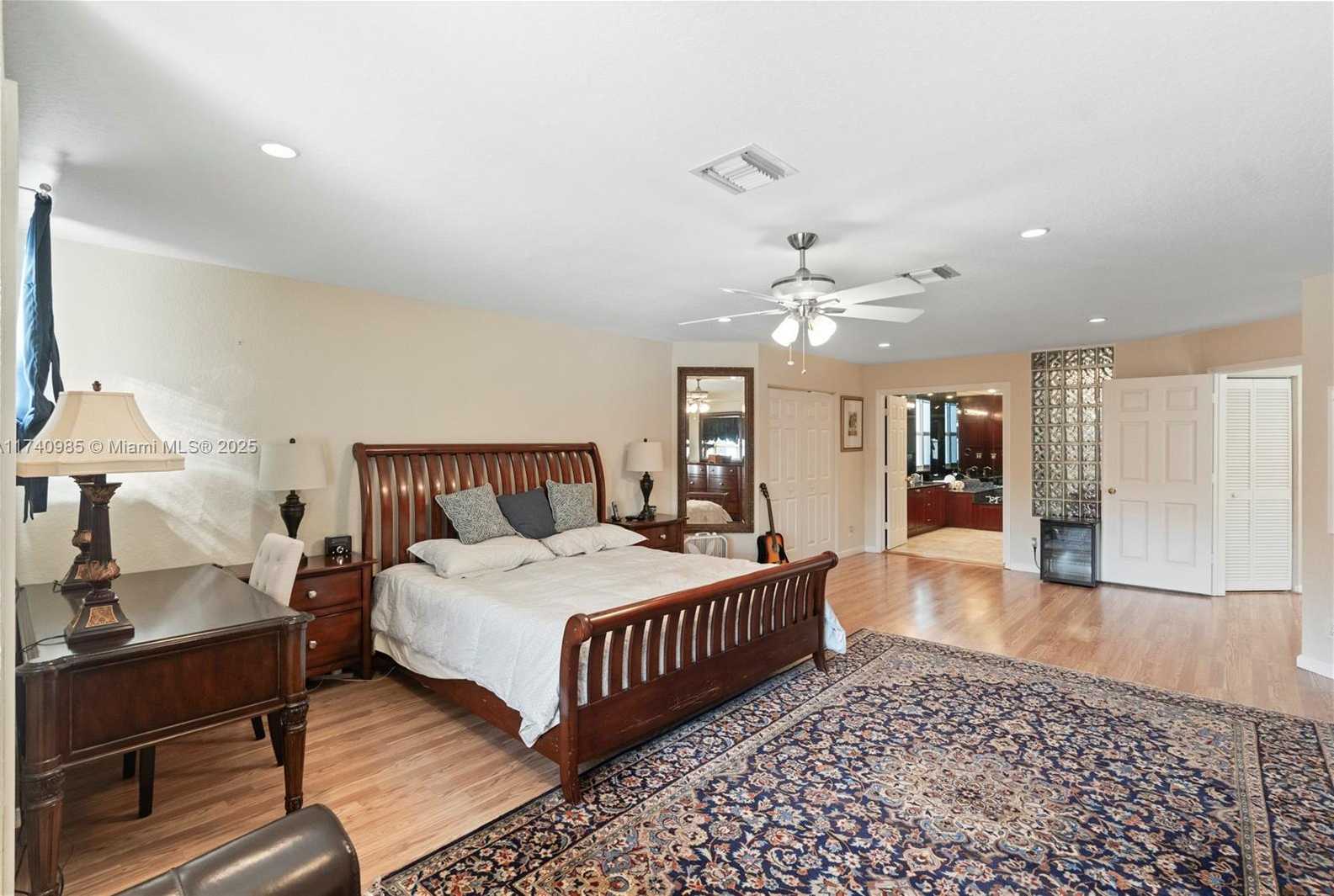 Small Image of 1113 SOUTH WEST 156TH TER, Pembroke Pines Number 34