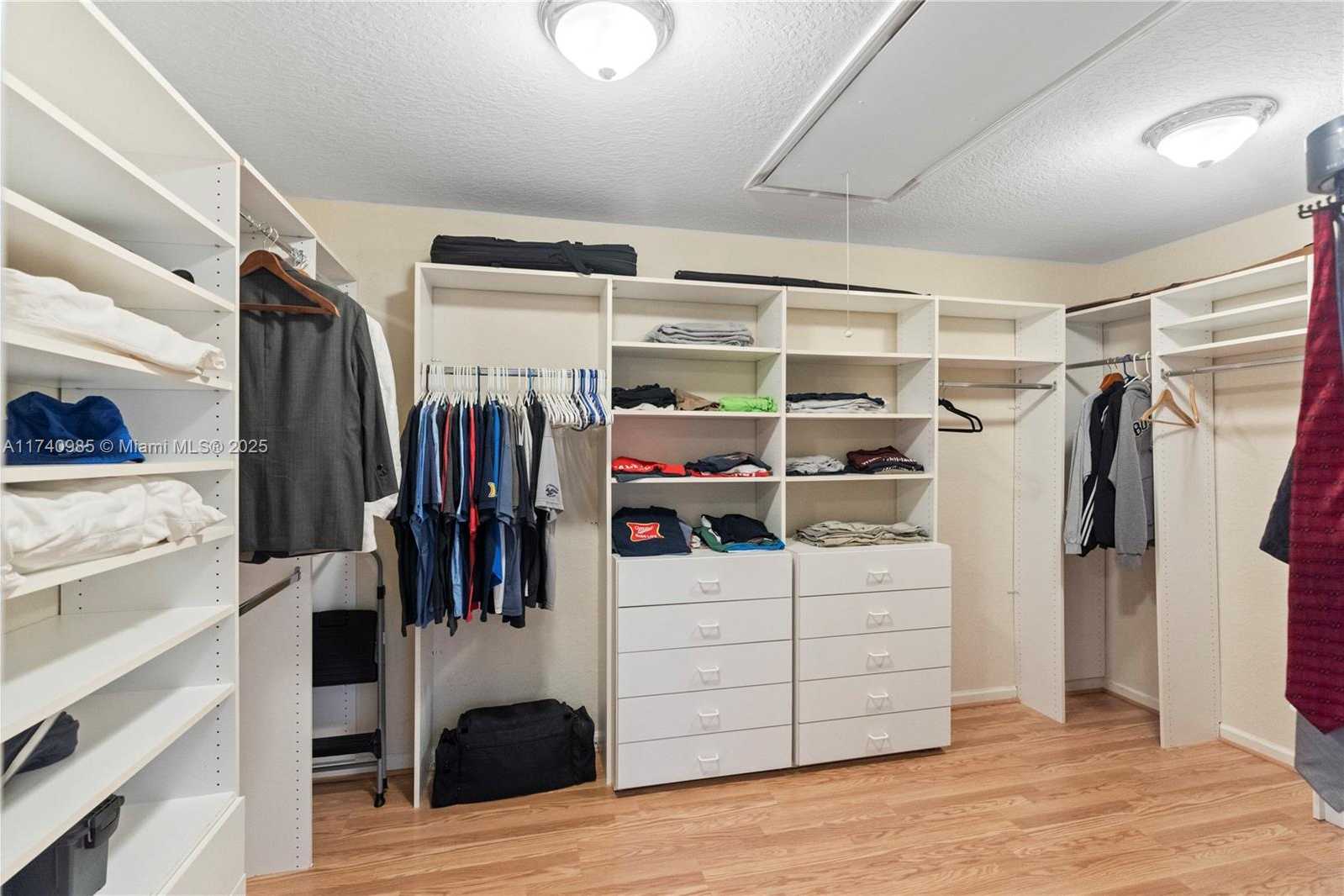 Small Image of 1113 SOUTH WEST 156TH TER, Pembroke Pines Number 38