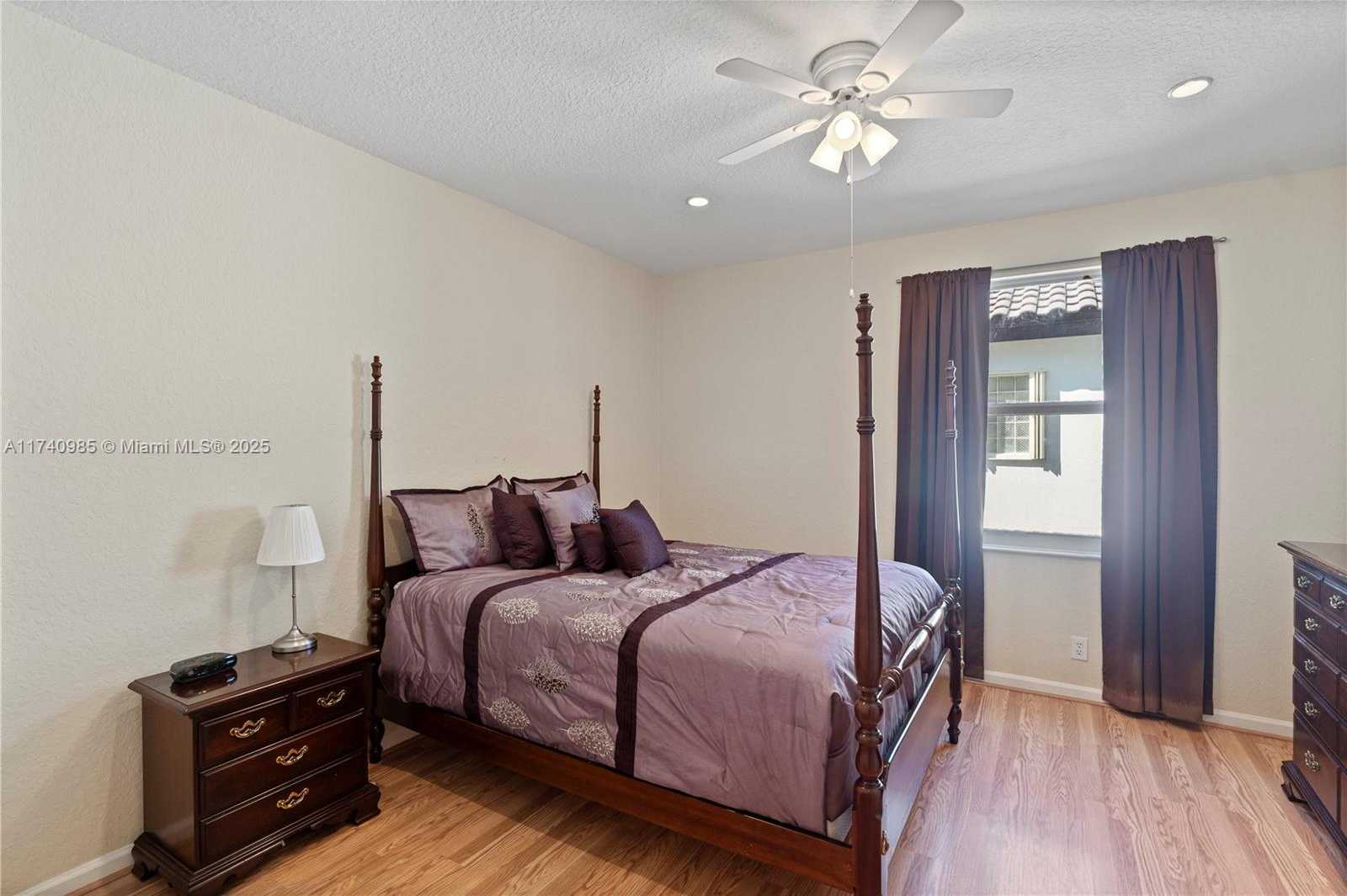 Small Image of 1113 SOUTH WEST 156TH TER, Pembroke Pines Number 43