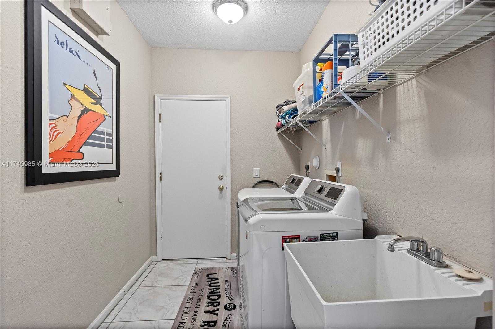 Small Image of 1113 SOUTH WEST 156TH TER, Pembroke Pines Number 46