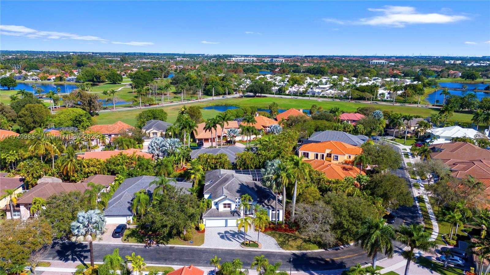 Small Image of 1113 SOUTH WEST 156TH TER, Pembroke Pines Number 66