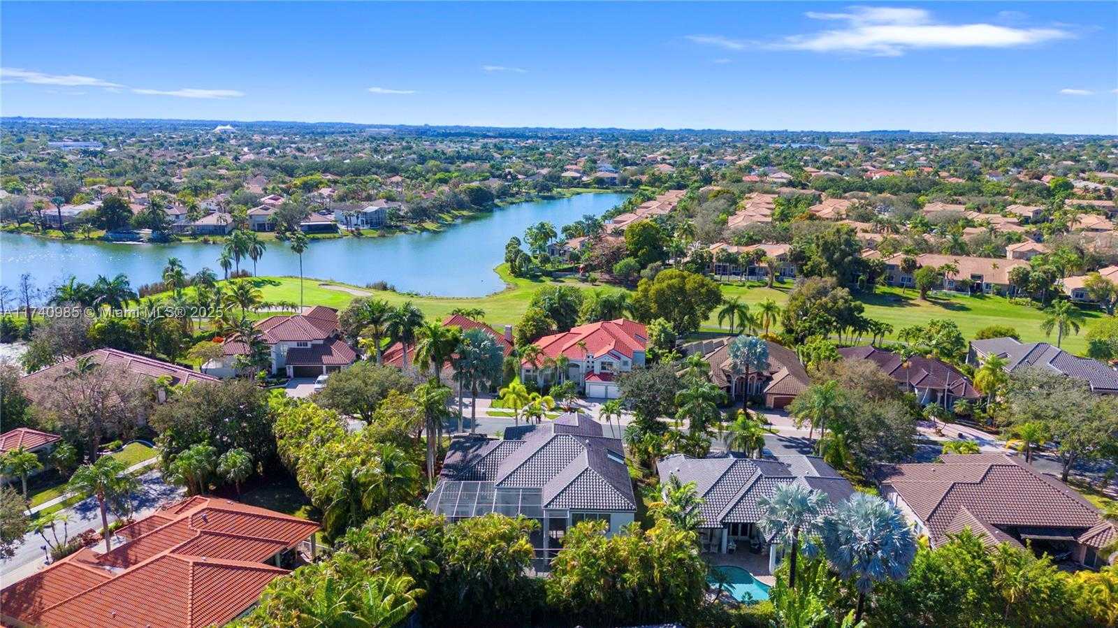 Small Image of 1113 SOUTH WEST 156TH TER, Pembroke Pines Number 68