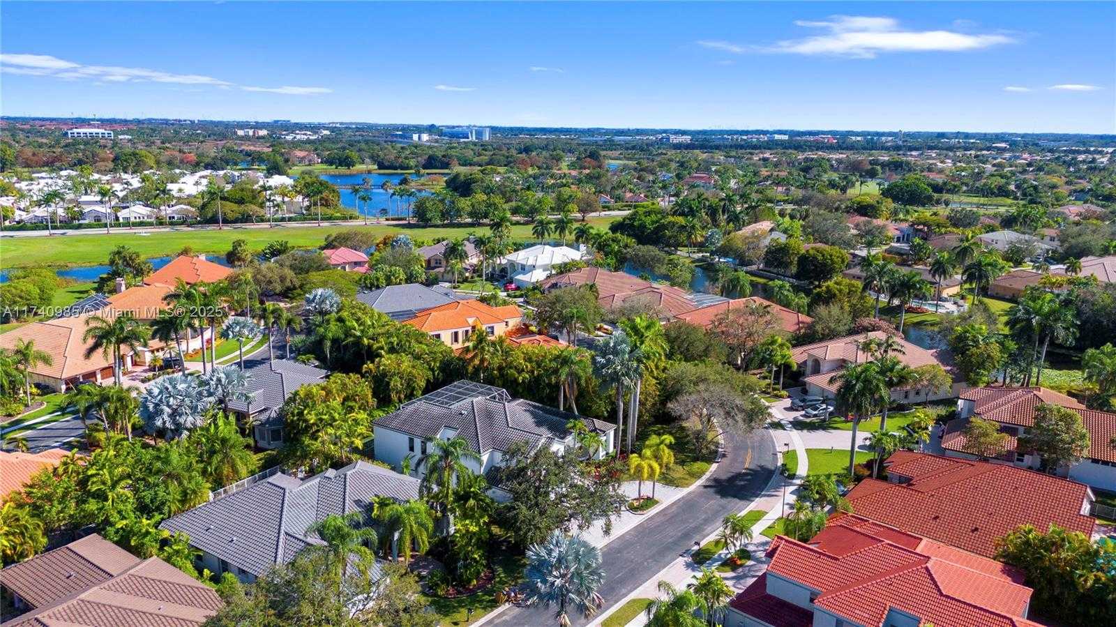 Small Image of 1113 SOUTH WEST 156TH TER, Pembroke Pines Number 72
