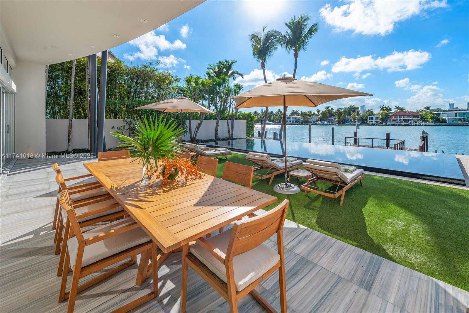 Small Image of 610 WEST DILIDO DR, Miami Beach Number 20
