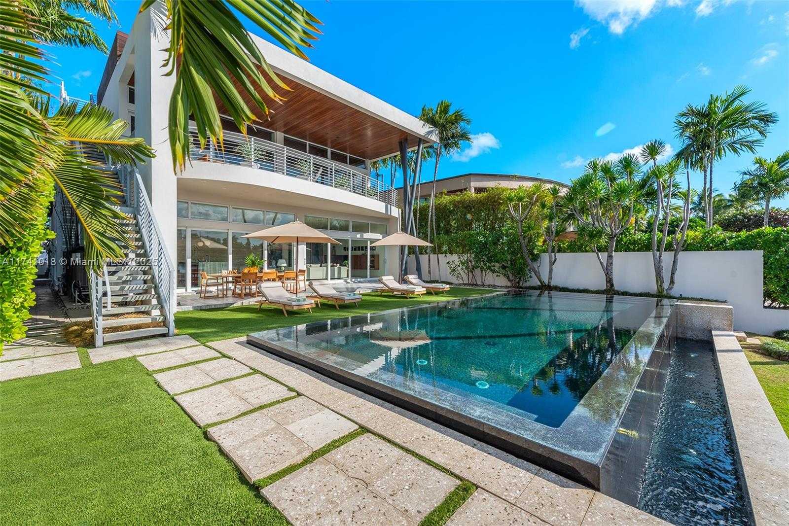 Small Image of 610 WEST DILIDO DR, Miami Beach Number 21