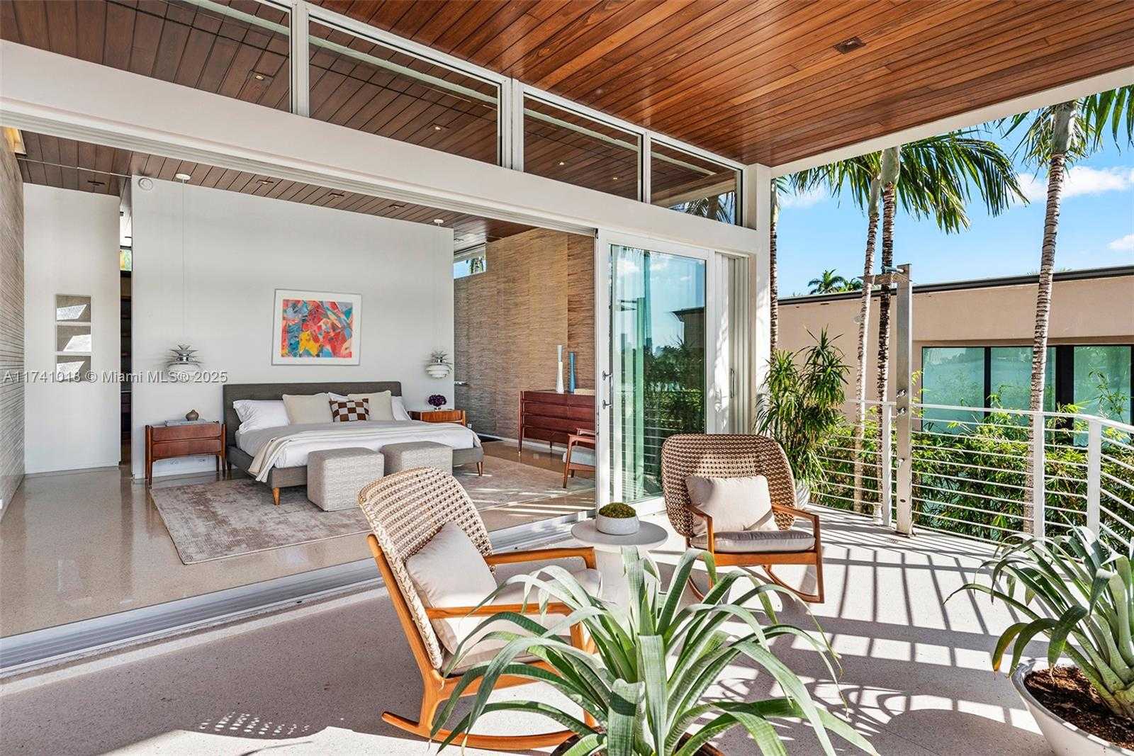 Small Image of 610 WEST DILIDO DR, Miami Beach Number 31