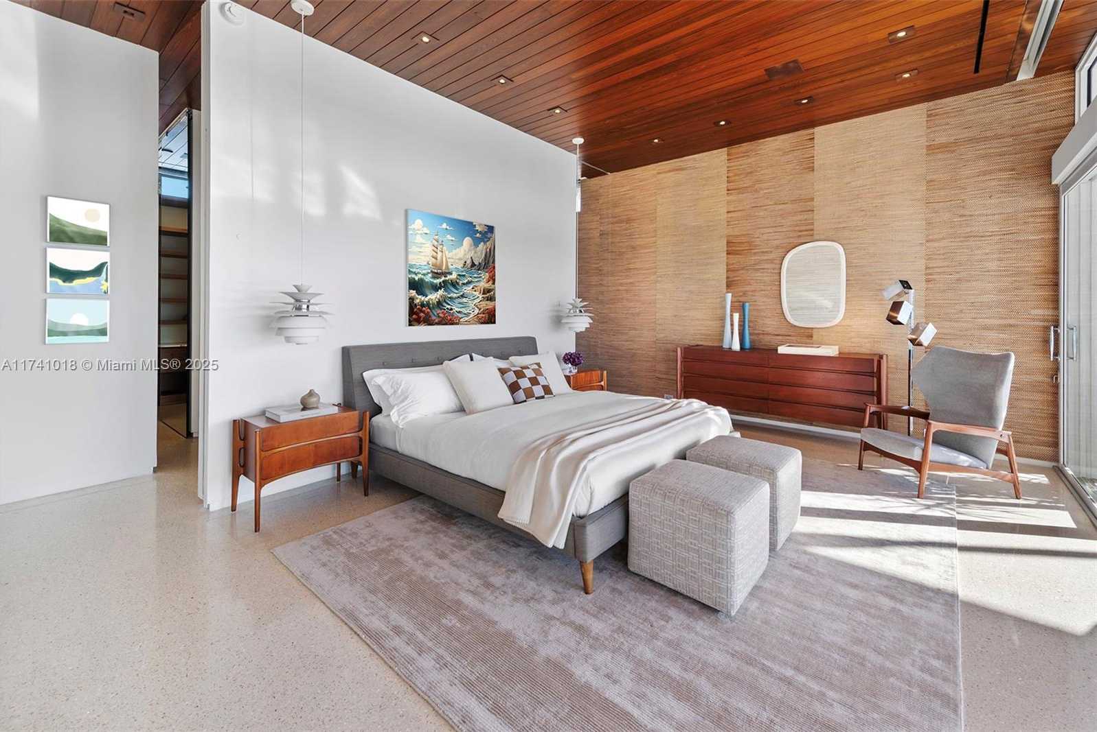 Small Image of 610 WEST DILIDO DR, Miami Beach Number 33