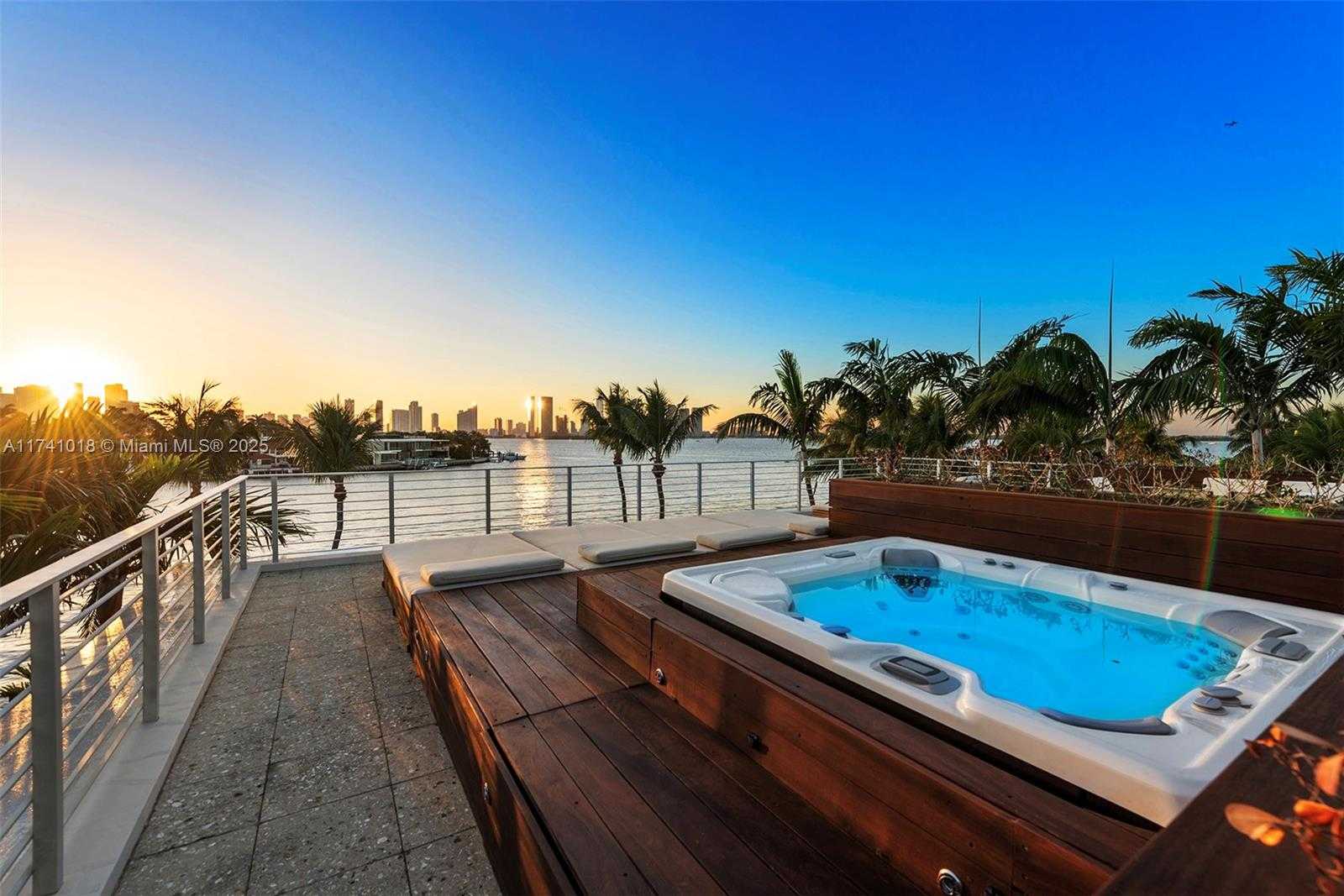 Small Image of 610 WEST DILIDO DR, Miami Beach Number 37