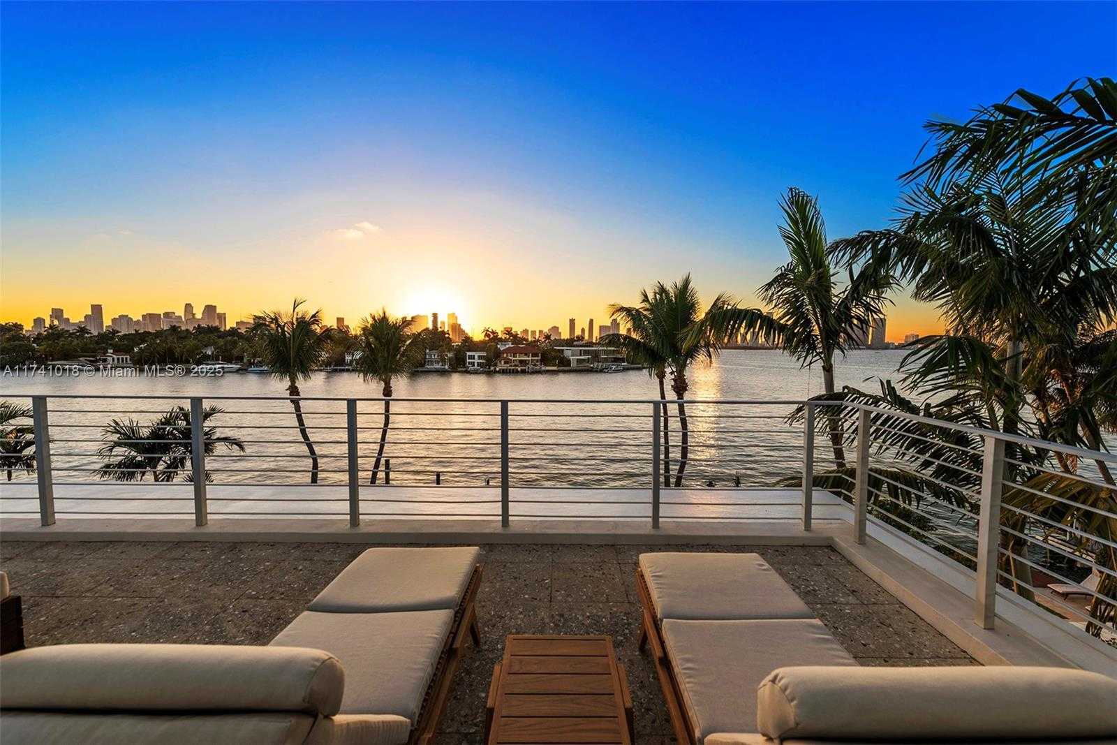 Small Image of 610 WEST DILIDO DR, Miami Beach Number 52