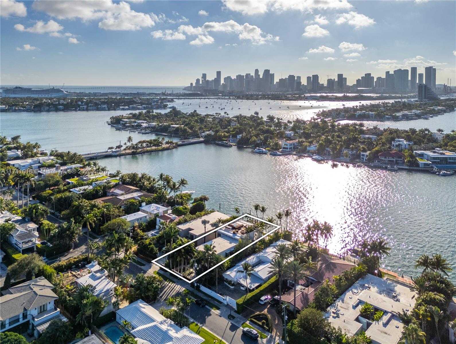 Small Image of 610 WEST DILIDO DR, Miami Beach Number 61