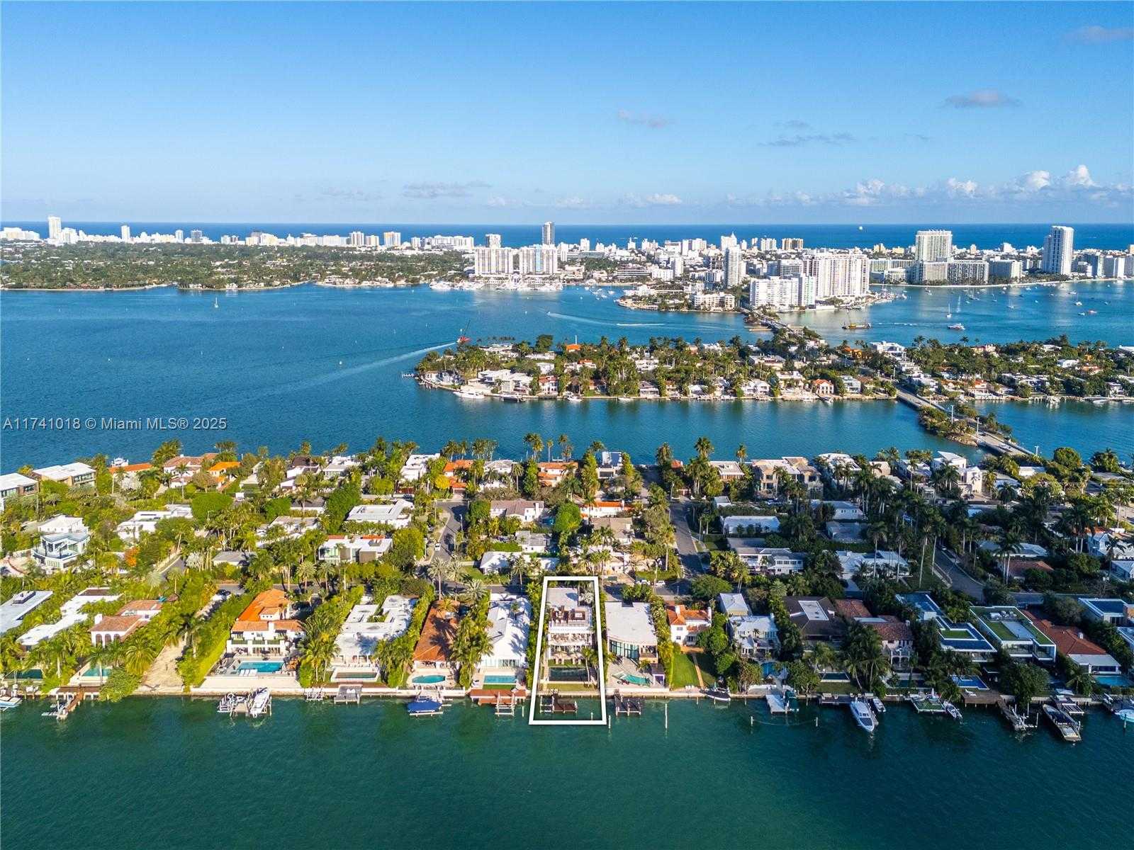 Small Image of 610 WEST DILIDO DR, Miami Beach Number 62