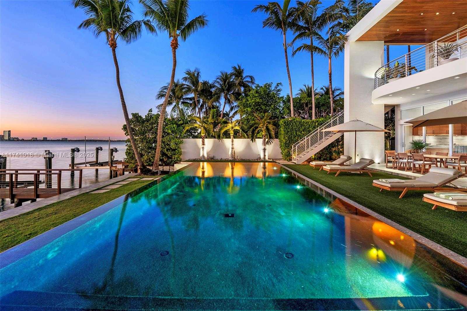 Small Image of 610 WEST DILIDO DR, Miami Beach Number 64