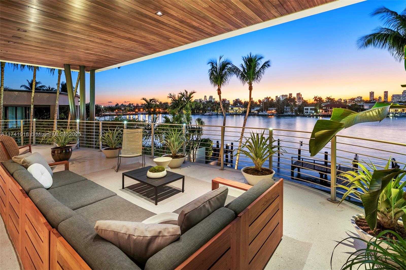 Small Image of 610 WEST DILIDO DR, Miami Beach Number 66