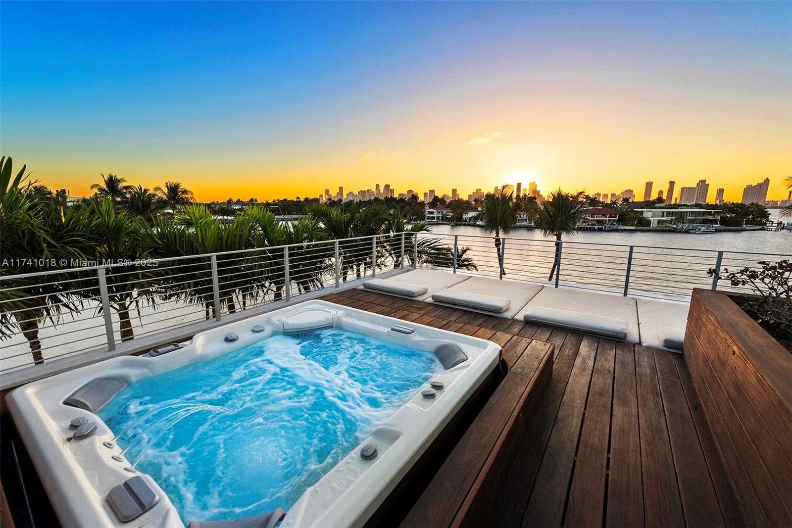 Small Image of 610 WEST DILIDO DR, Miami Beach Number 8