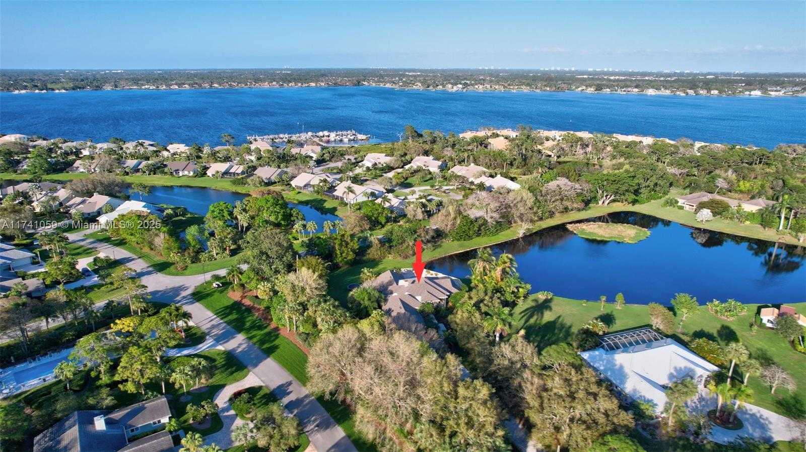 Small Image of 2400 NORTH WEST LAKERIDGE DR, Palm City Number 13
