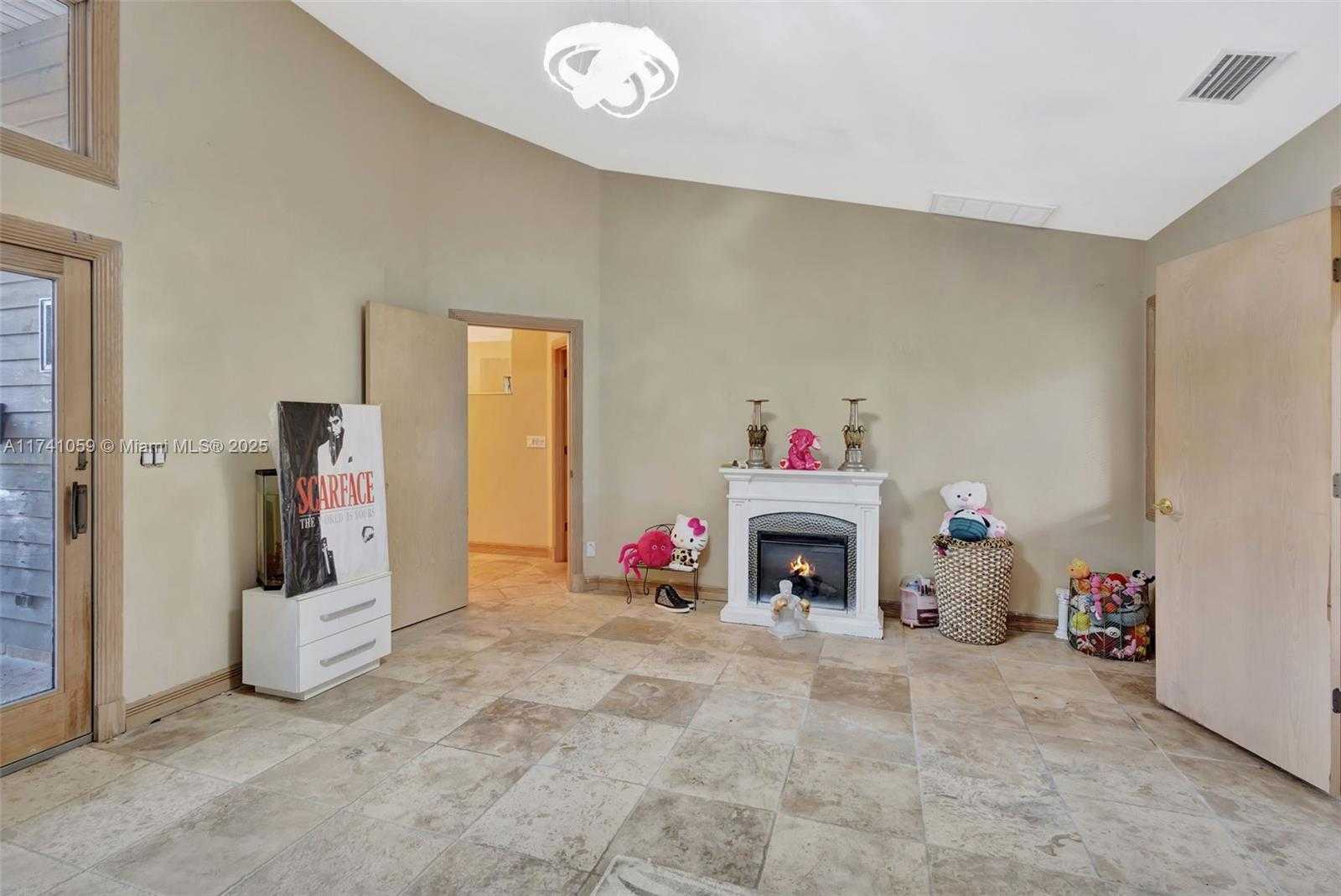 Small Image of 2400 NORTH WEST LAKERIDGE DR, Palm City Number 36