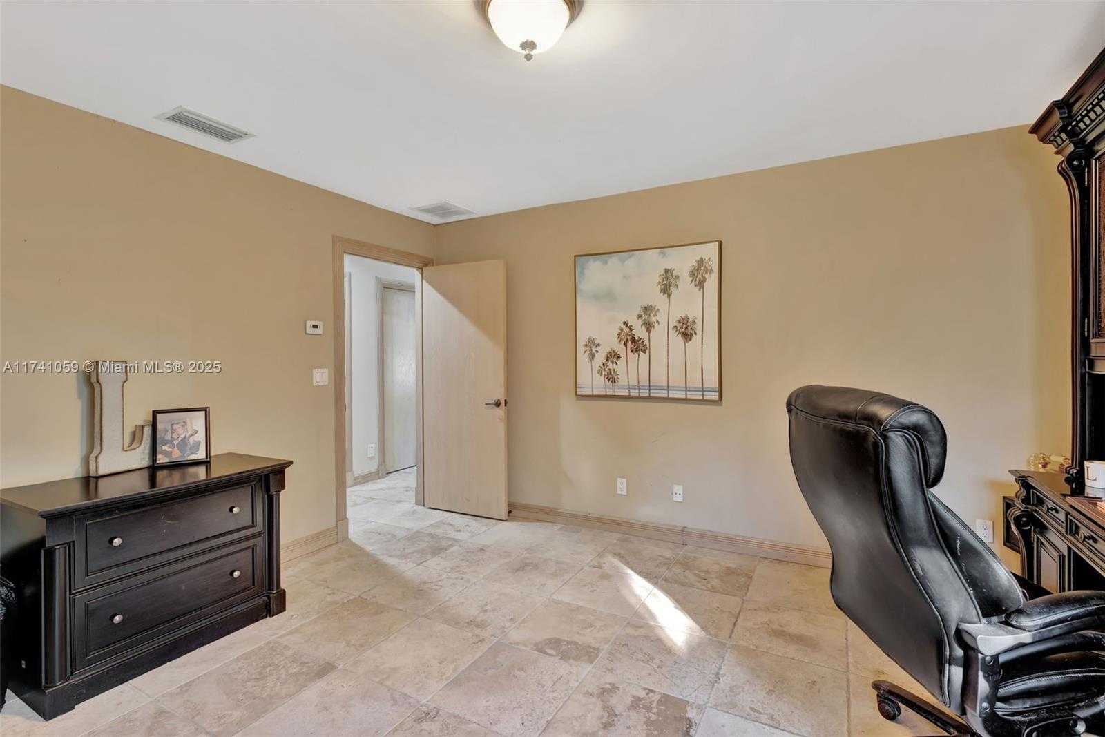 Small Image of 2400 NORTH WEST LAKERIDGE DR, Palm City Number 46