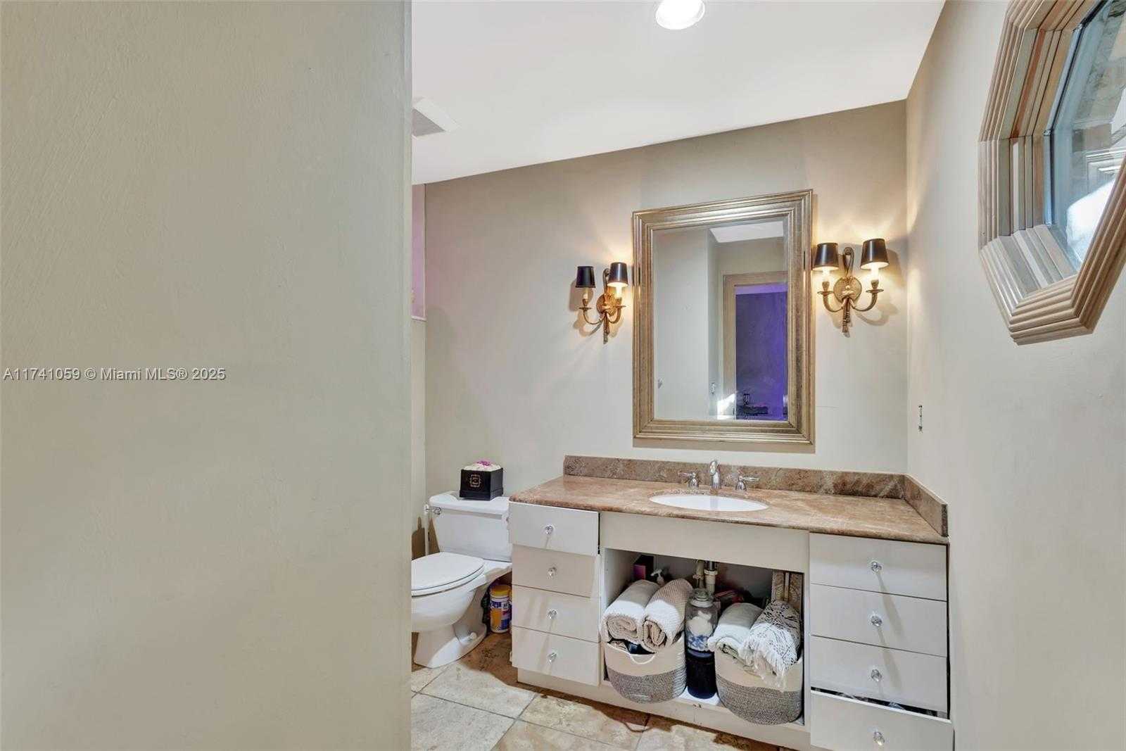 Small Image of 2400 NORTH WEST LAKERIDGE DR, Palm City Number 51