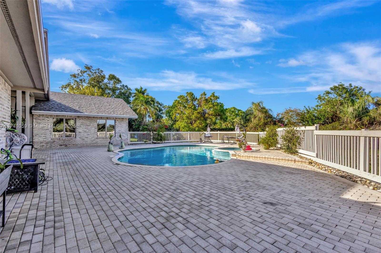 Small Image of 2400 NORTH WEST LAKERIDGE DR, Palm City Number 54