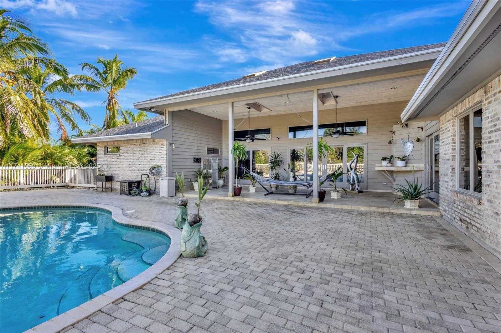 Small Image of 2400 NORTH WEST LAKERIDGE DR, Palm City Number 58