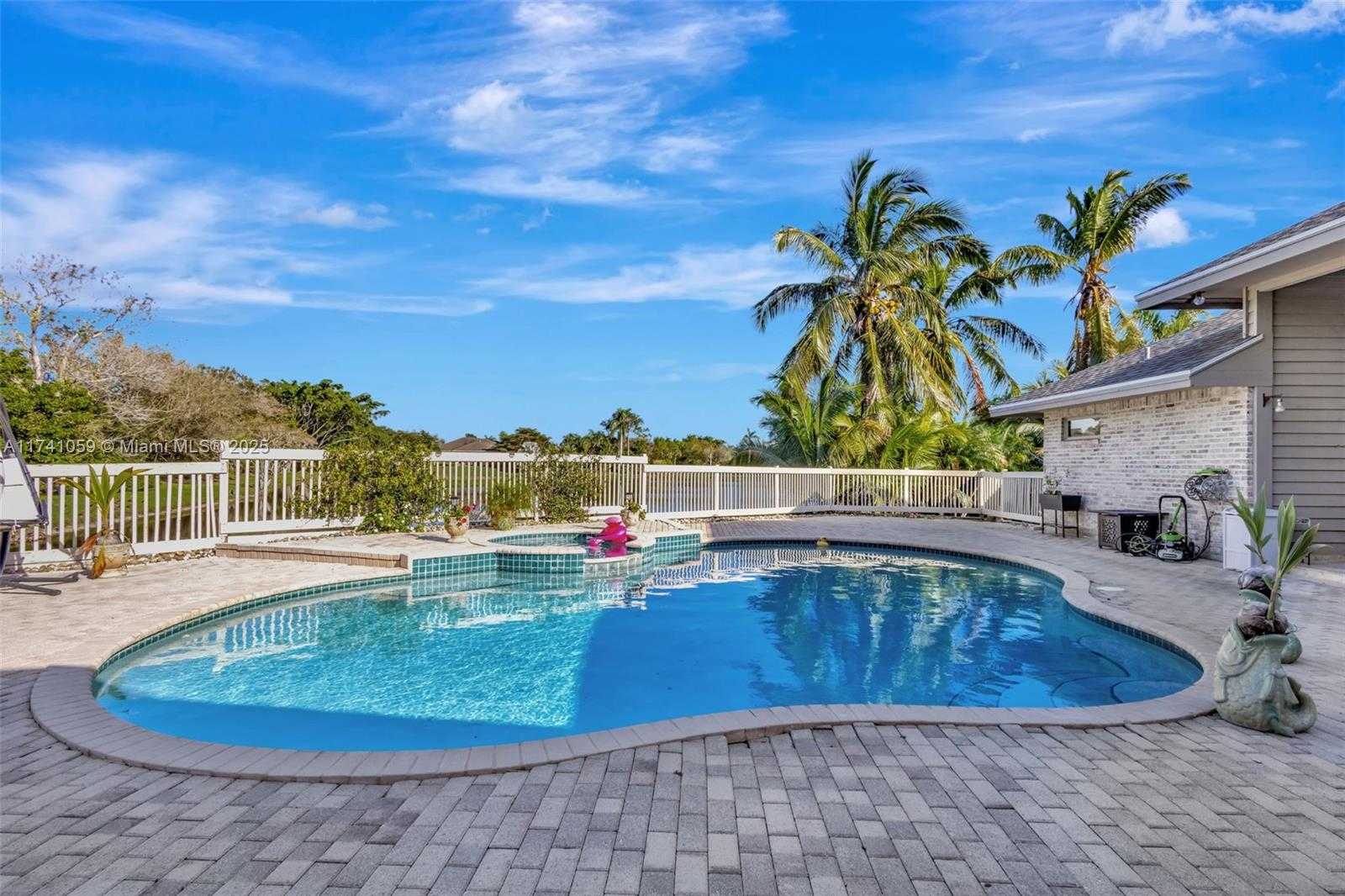 Small Image of 2400 NORTH WEST LAKERIDGE DR, Palm City Number 59