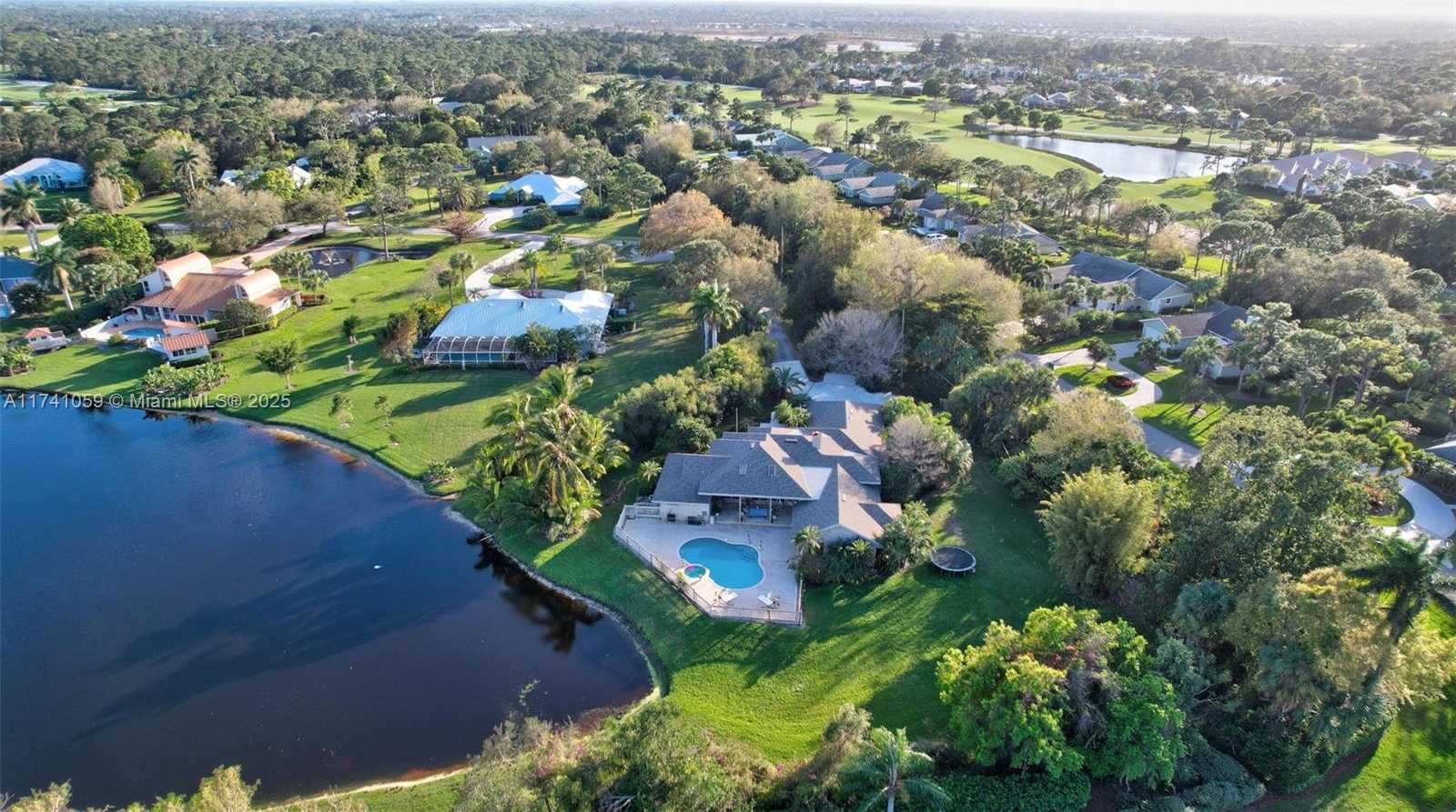 Small Image of 2400 NORTH WEST LAKERIDGE DR, Palm City Number 74