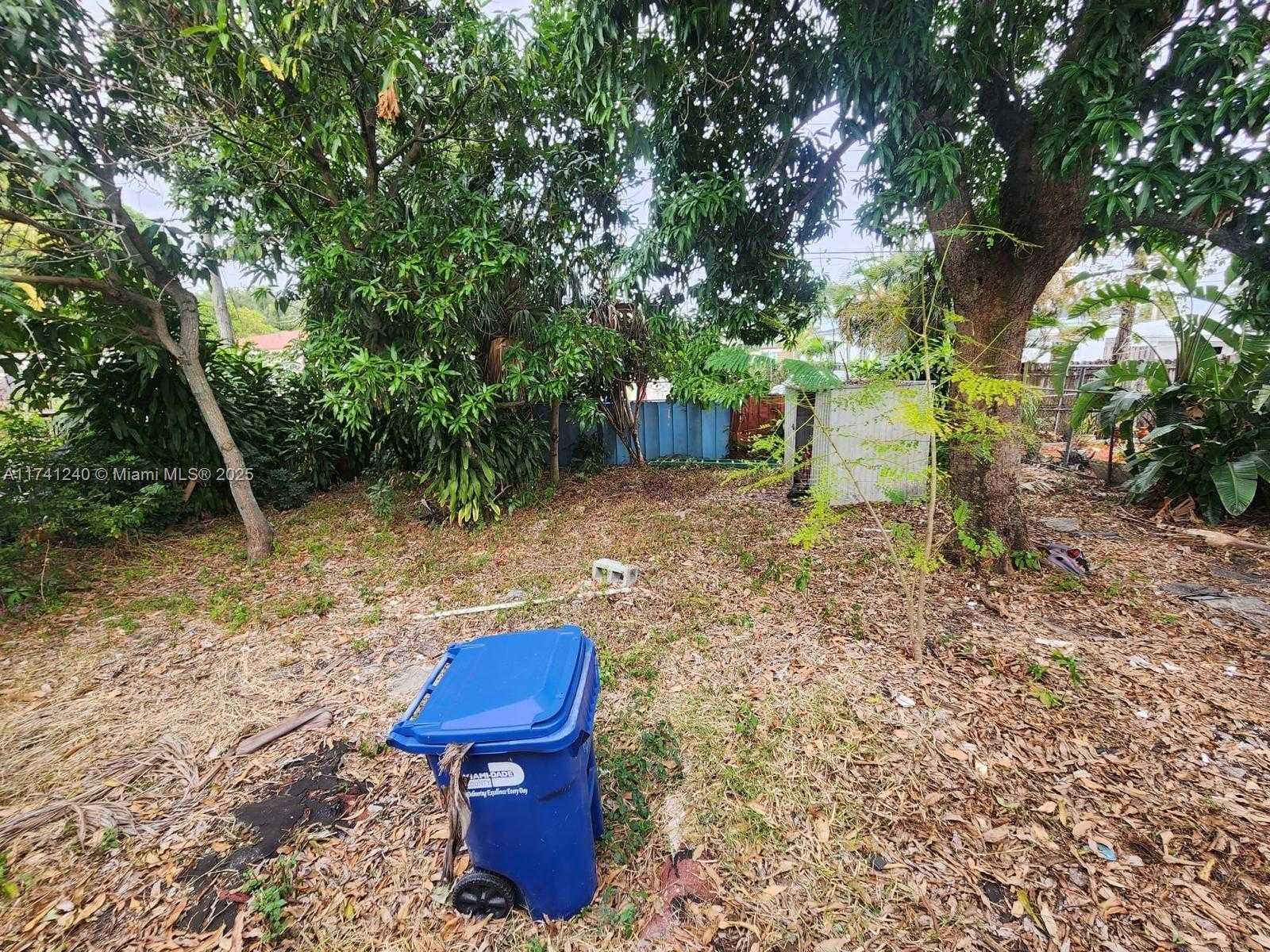 Small Image of 2231 NORTH WEST 86TH ST, Miami Number 3