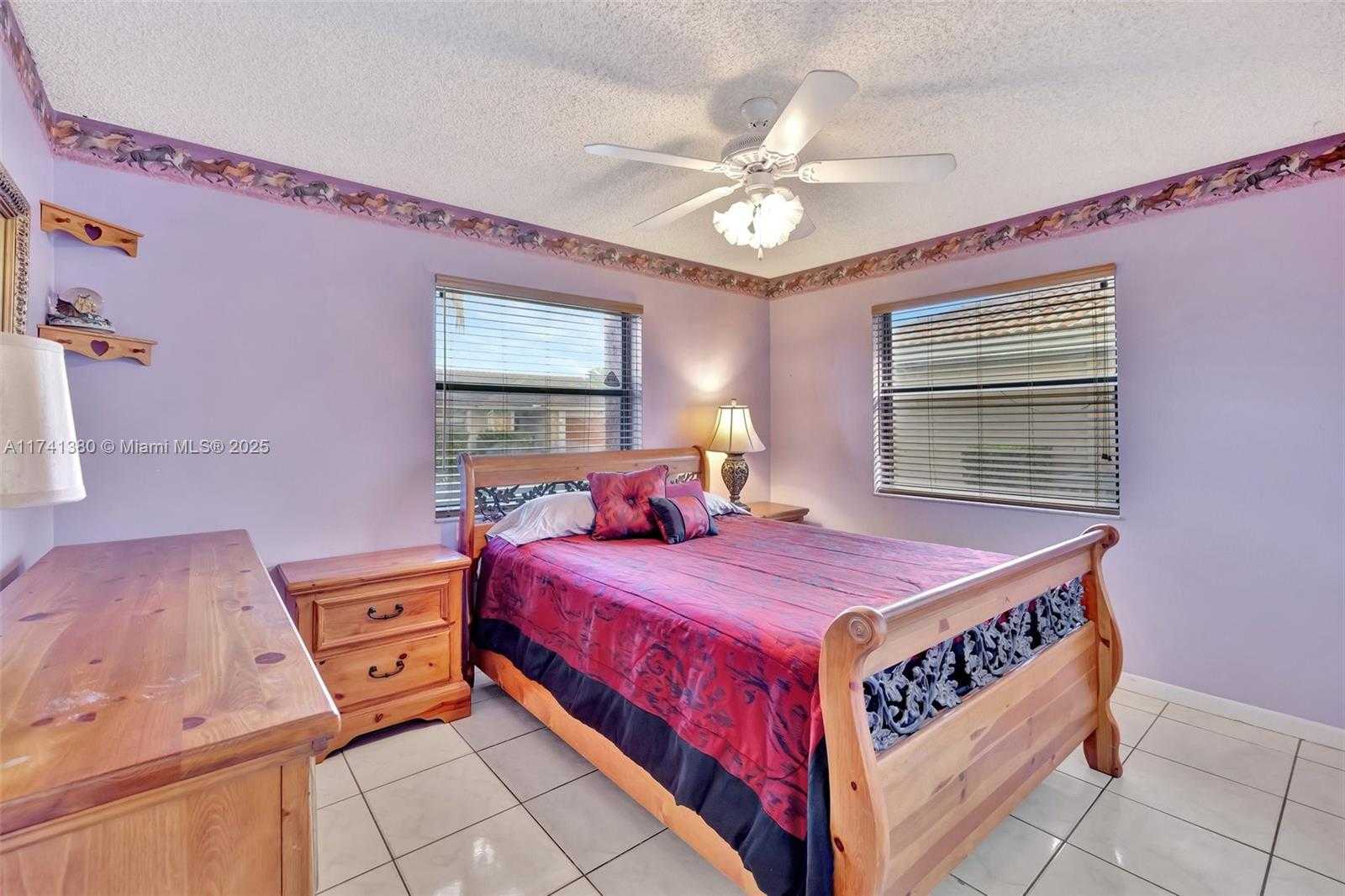 Small Image of 5911 EPSOM LN, Davie Number 25