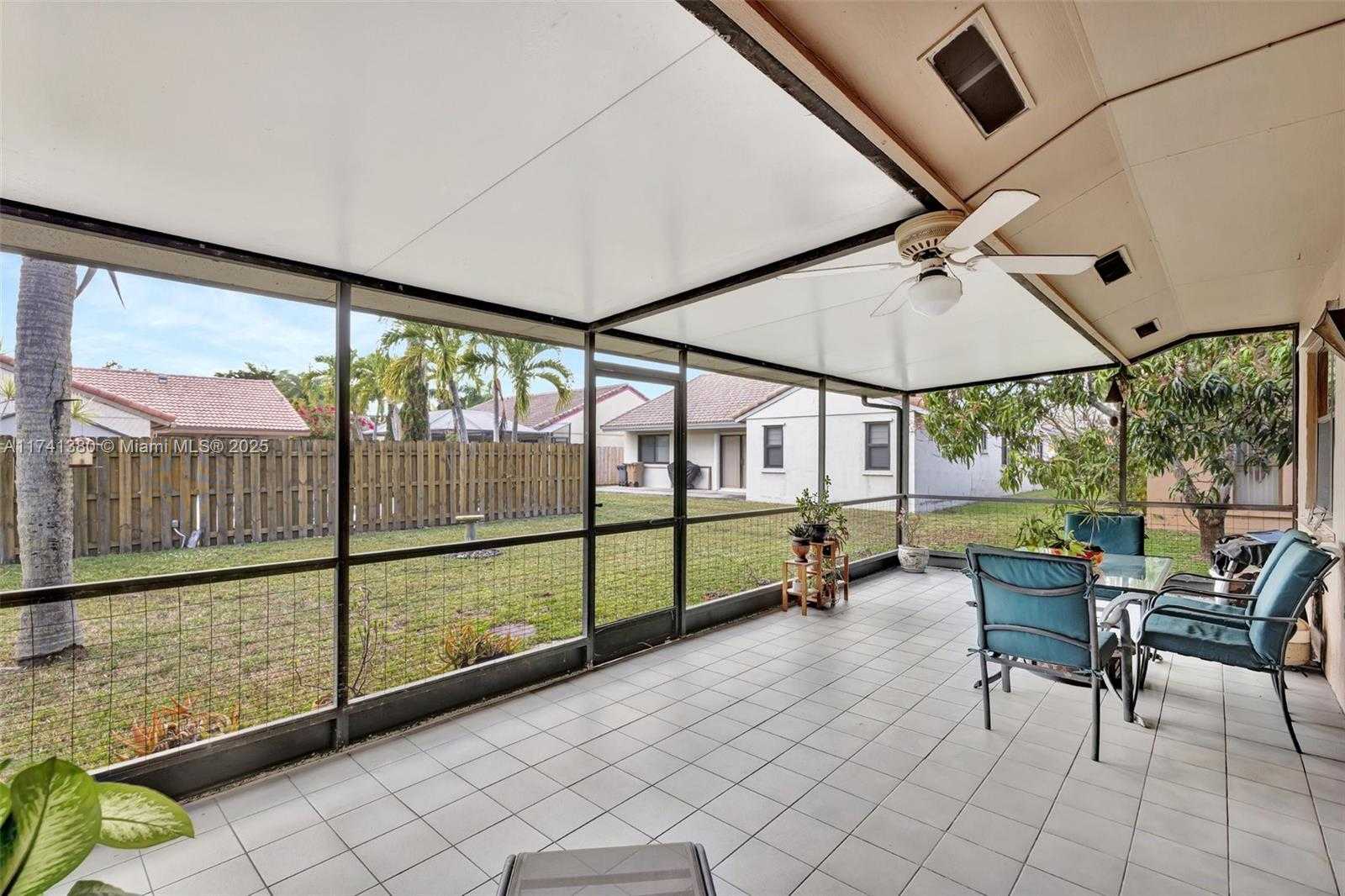 Small Image of 5911 EPSOM LN, Davie Number 30