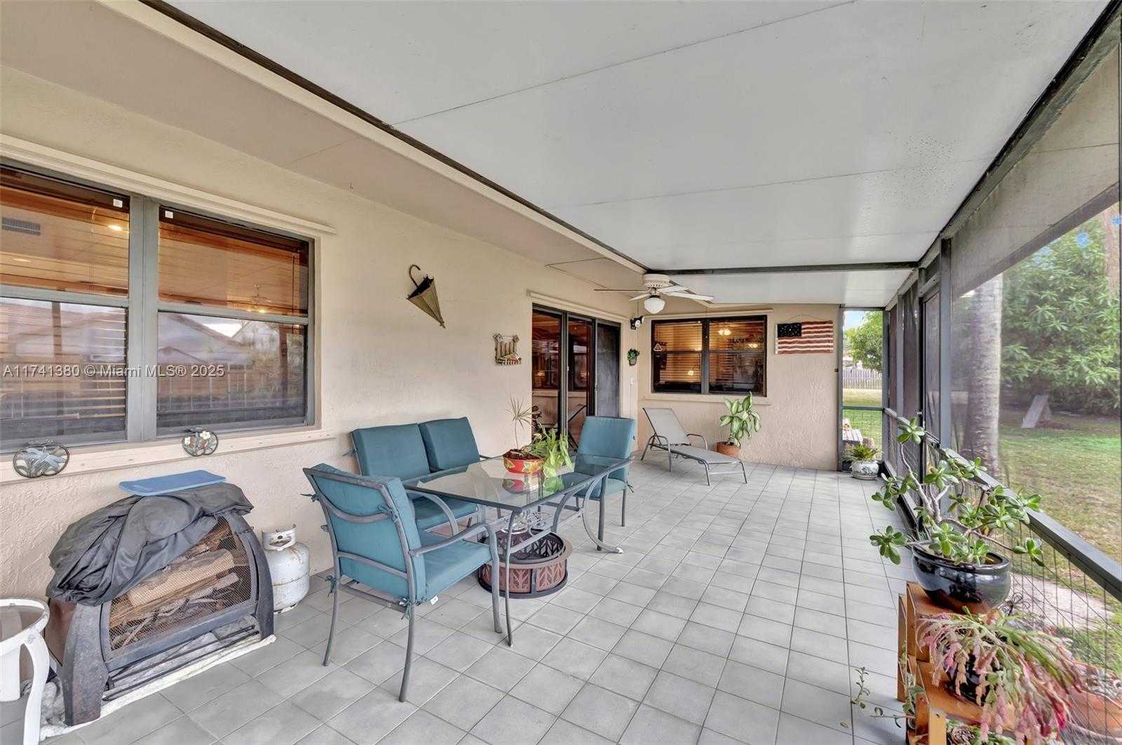 Small Image of 5911 EPSOM LN, Davie Number 32