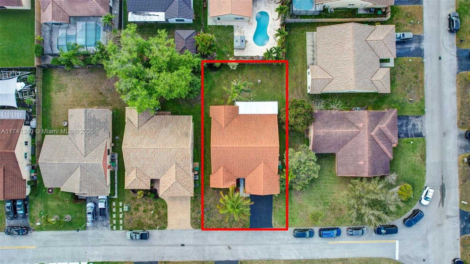 Small Image of 5911 EPSOM LN, Davie Number 4