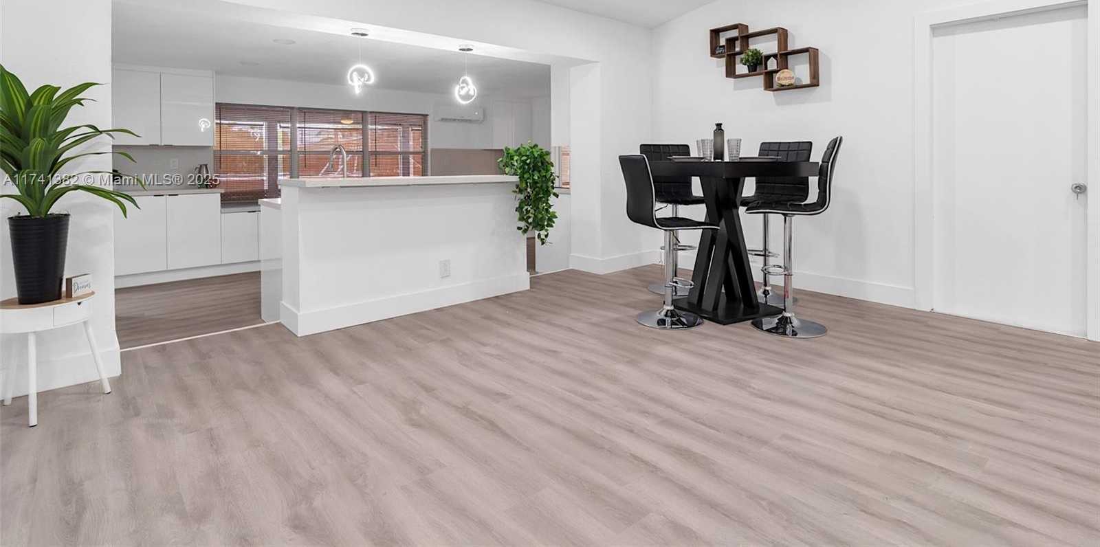 Small Image of 658 SOUTH WEST 1ST CT, Boynton Beach Number 12