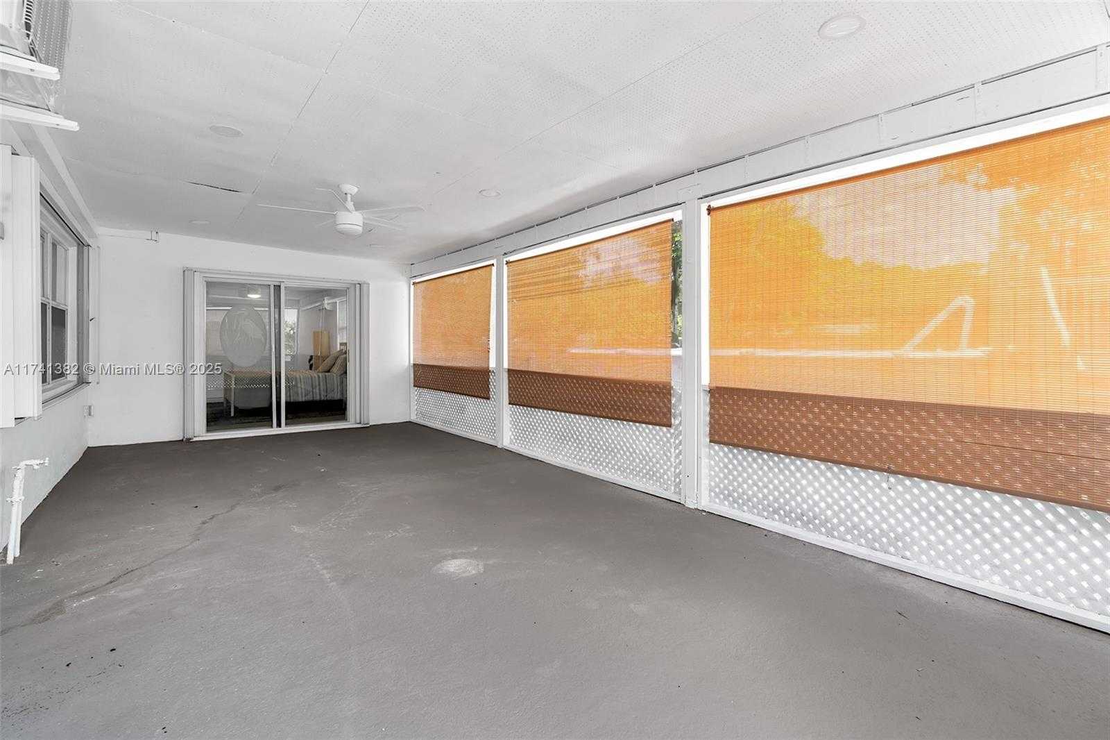 Small Image of 658 SOUTH WEST 1ST CT, Boynton Beach Number 34