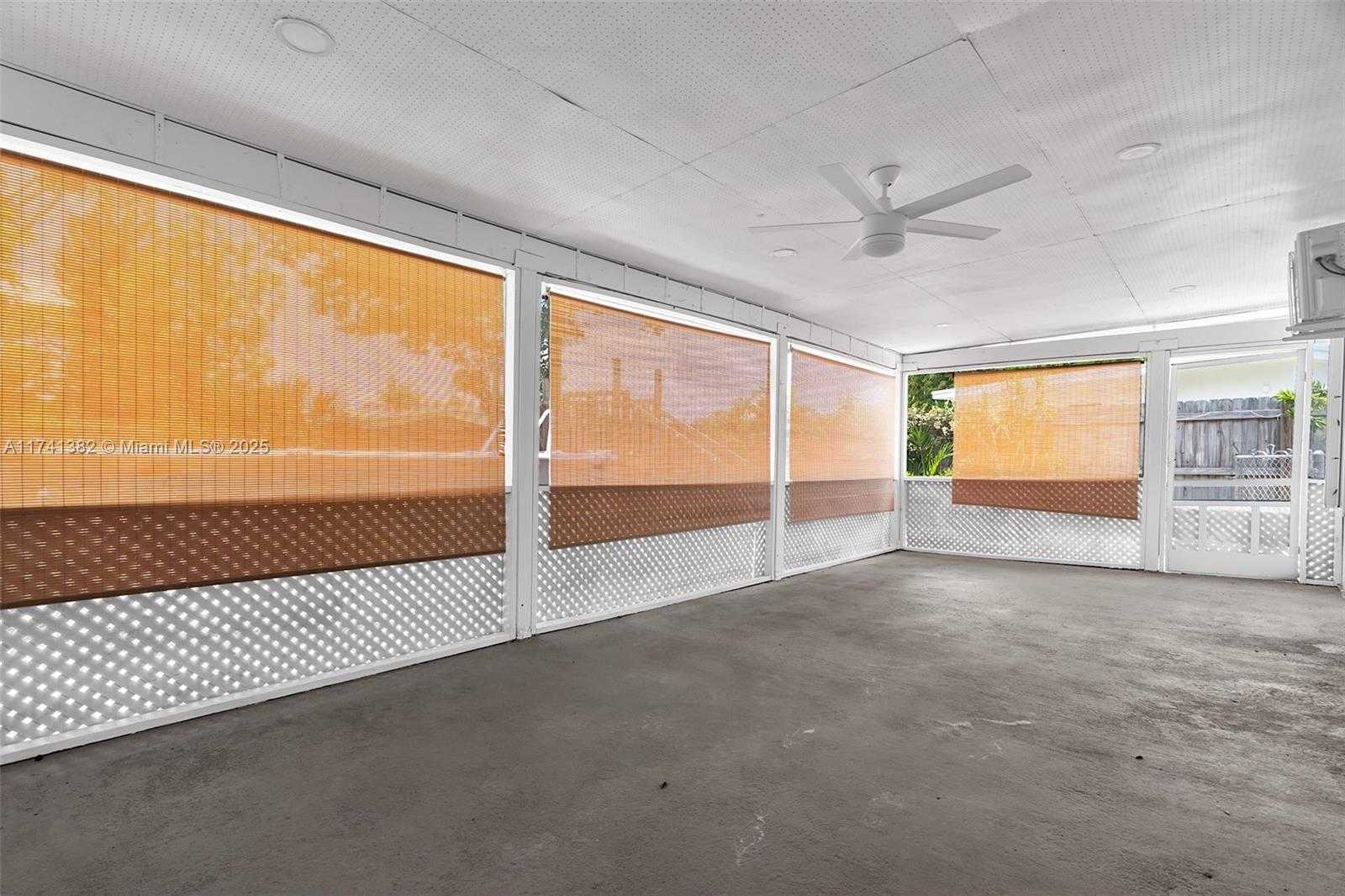 Small Image of 658 SOUTH WEST 1ST CT, Boynton Beach Number 35