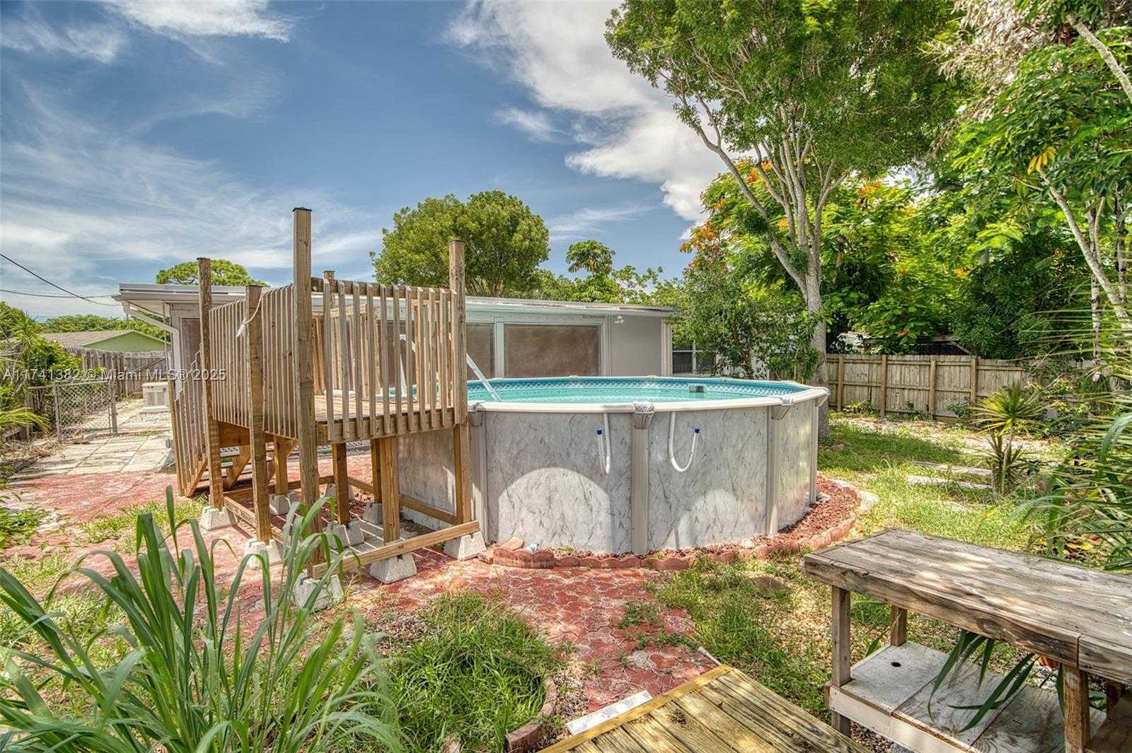 Small Image of 658 SOUTH WEST 1ST CT, Boynton Beach Number 38