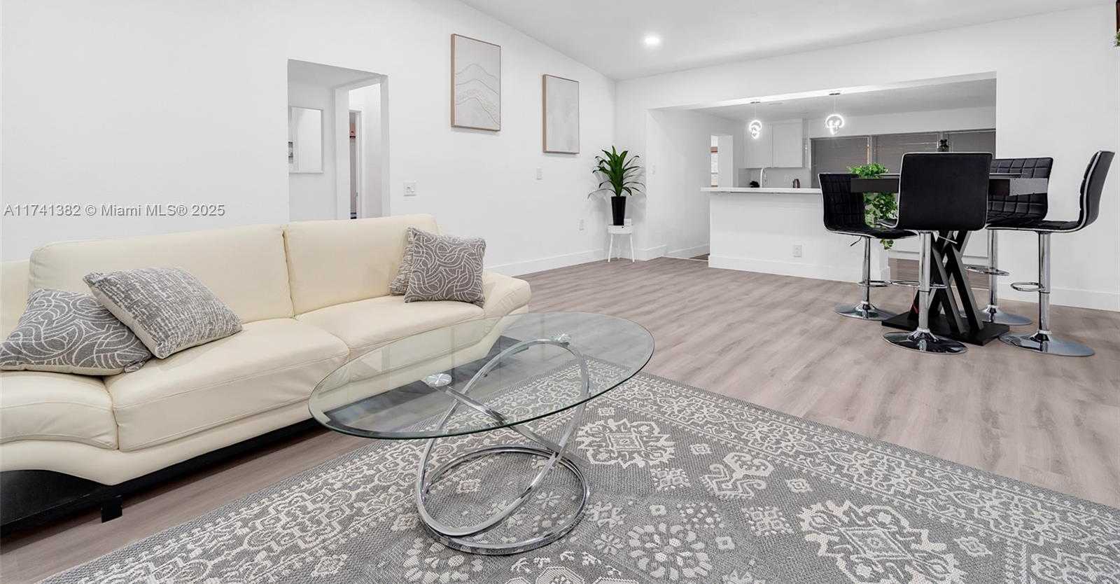 Small Image of 658 SOUTH WEST 1ST CT, Boynton Beach Number 7
