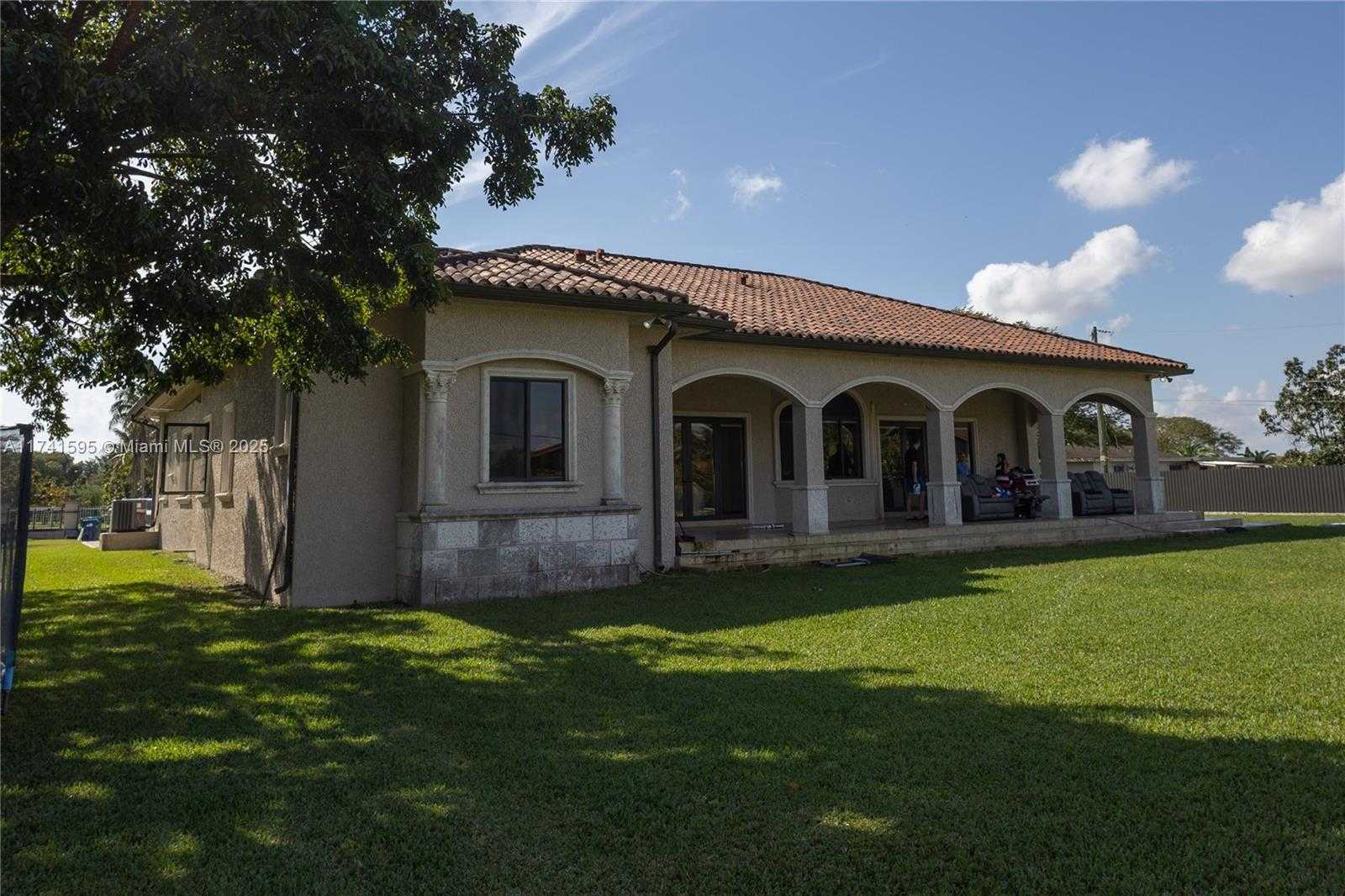 Small Image of 20875 SOUTH WEST 236TH ST, Homestead Number 30