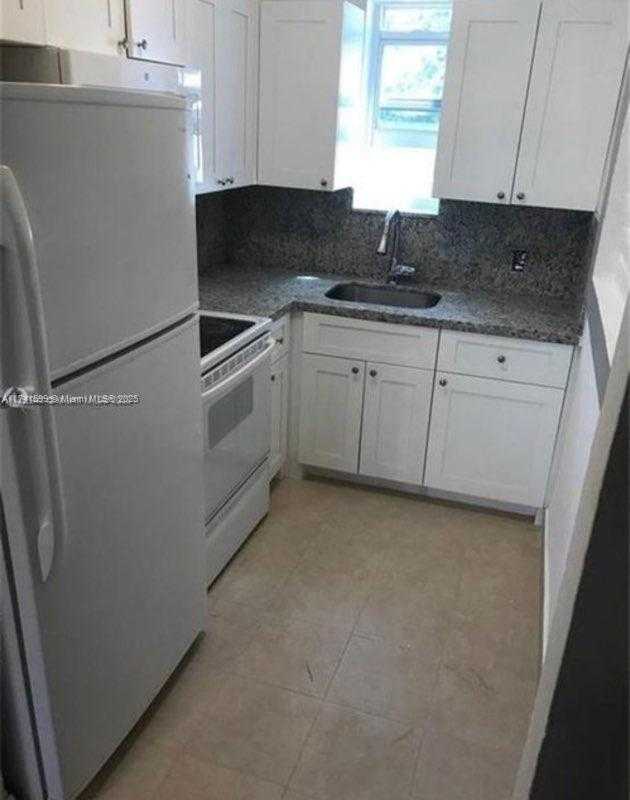Small Image of 534 NORTH WEST 113TH ST, Miami Shores Number 5
