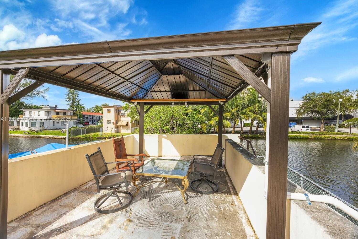 Small Image of 565 NORTH EAST 77TH ST, Miami Number 10