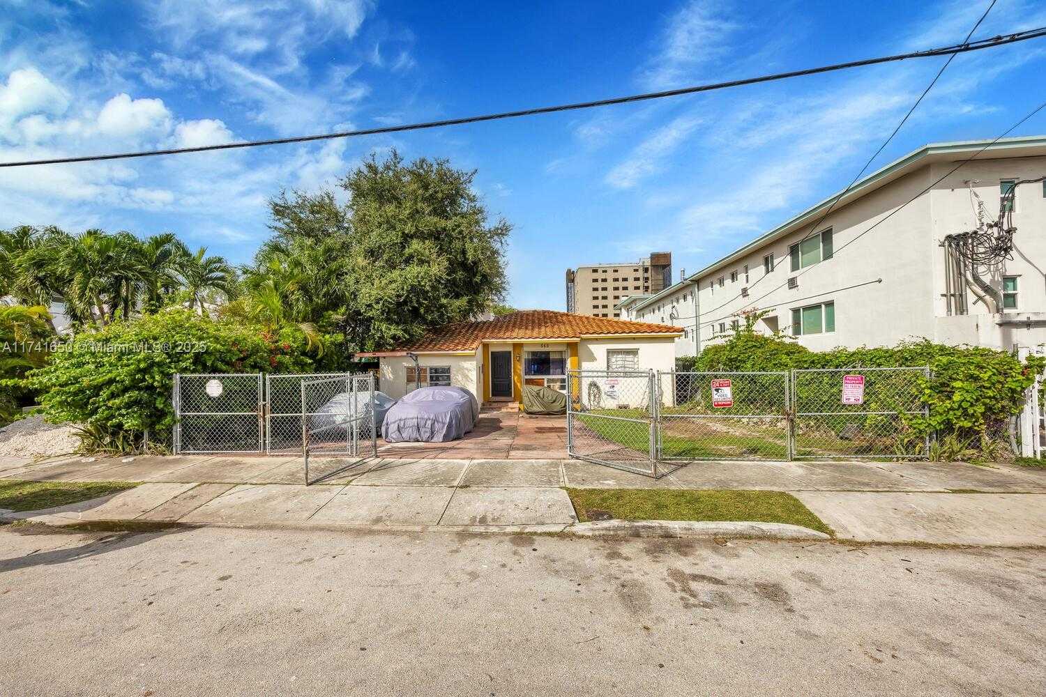 Small Image of 565 NORTH EAST 77TH ST, Miami Number 5